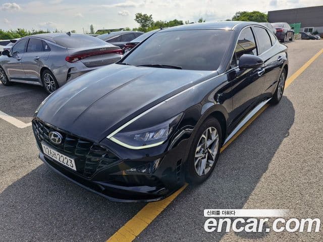 Hyundai Sonata 2022 — ფოტო 2/18