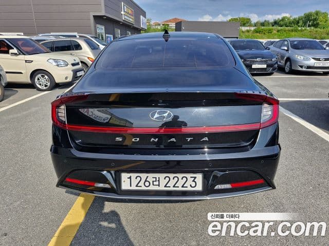 Hyundai Sonata 2022 — ფოტო 3/18