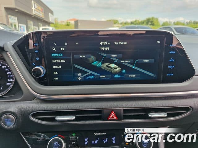 Hyundai Sonata 2022 — ფოტო 7/18