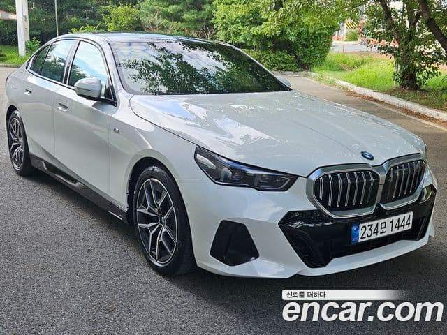 BMW 5 Series 2024 — Şəkil 2/20