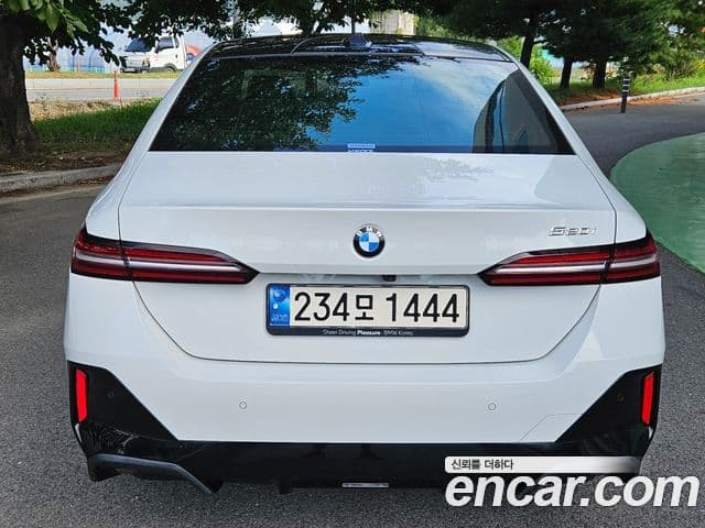 BMW 5 Series 2024 — ფოტო 4/20