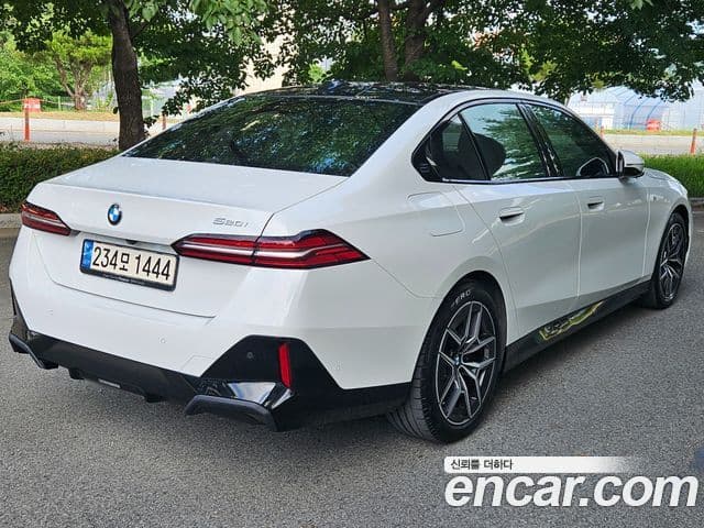 BMW 5 Series 2024 — Şəkil 6/20