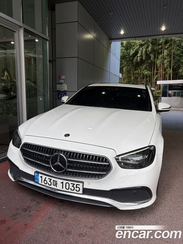 Mercedes-Benz E-Class 2020 — Фото 6/6