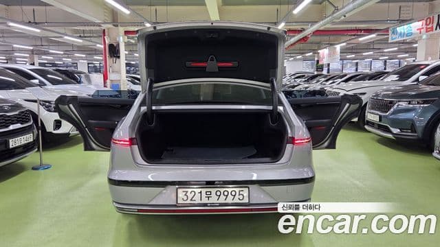 Hyundai Grandeur 2023 — ფოტო 5/20