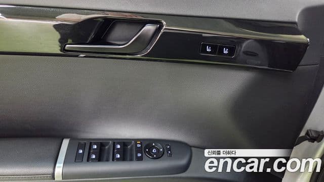 Hyundai Grandeur 2023 — ფოტო 15/20