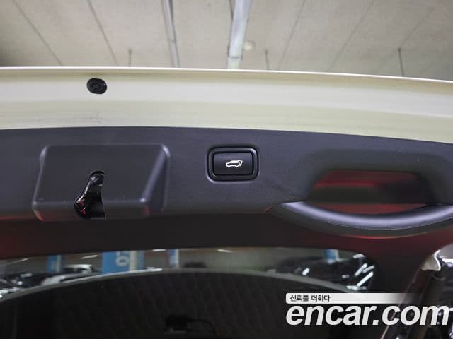 Kia Niro 2023 — ფოტო 12/17