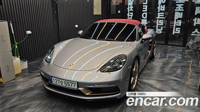 Porsche 718 Boxster 2021 — ფოტო 1/20