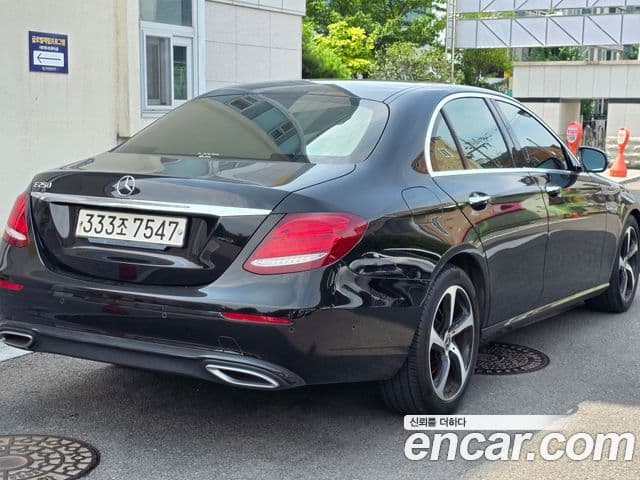 Mercedes-Benz E-Class 2020 — Şəkil 2/20