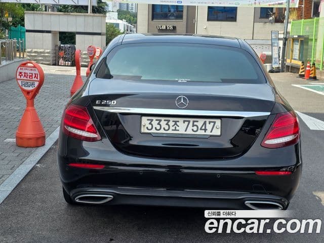 Mercedes-Benz E-Class 2020 — Şəkil 6/20