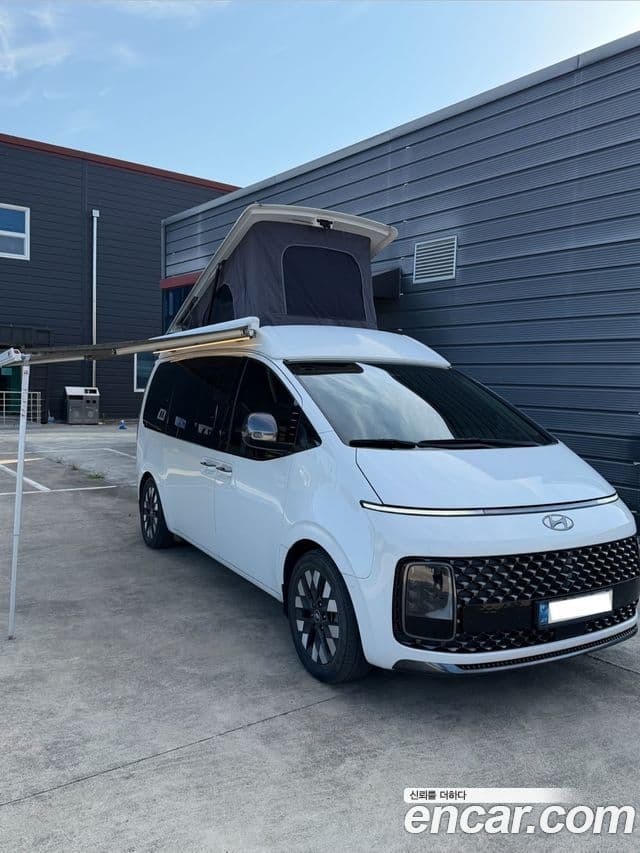 Hyundai Staria 2021 — ფოტო 7/20