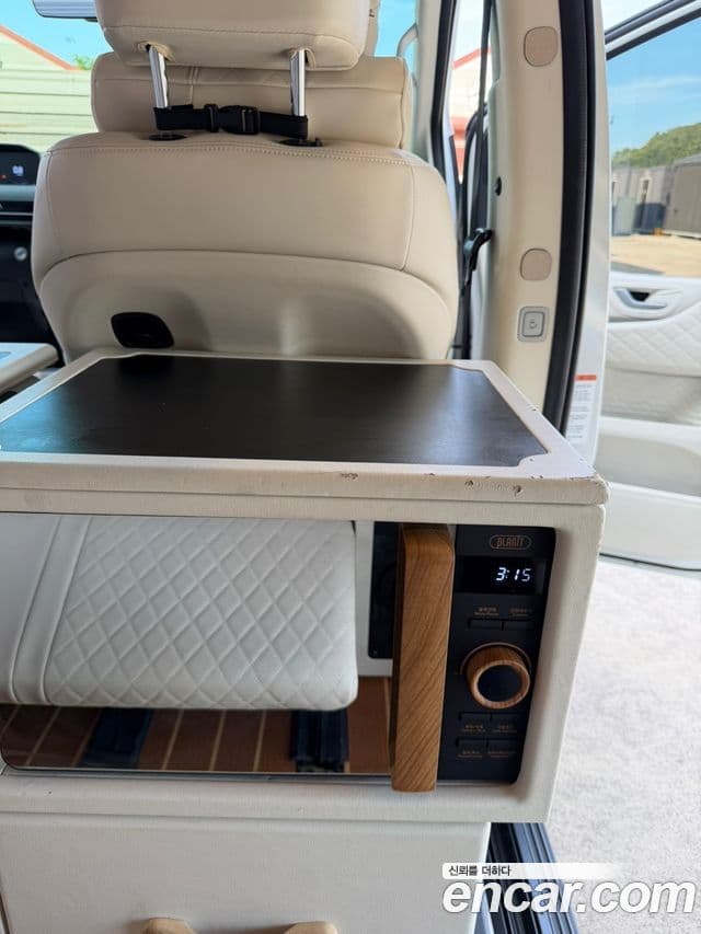 Hyundai Staria 2021 — ფოტო 17/20