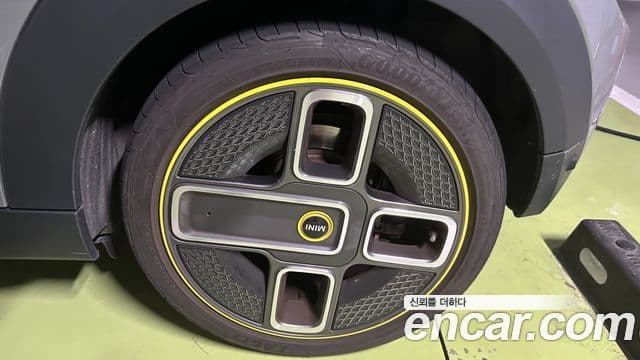 Mini Cooper Electric 2022 — ფოტო 3/14