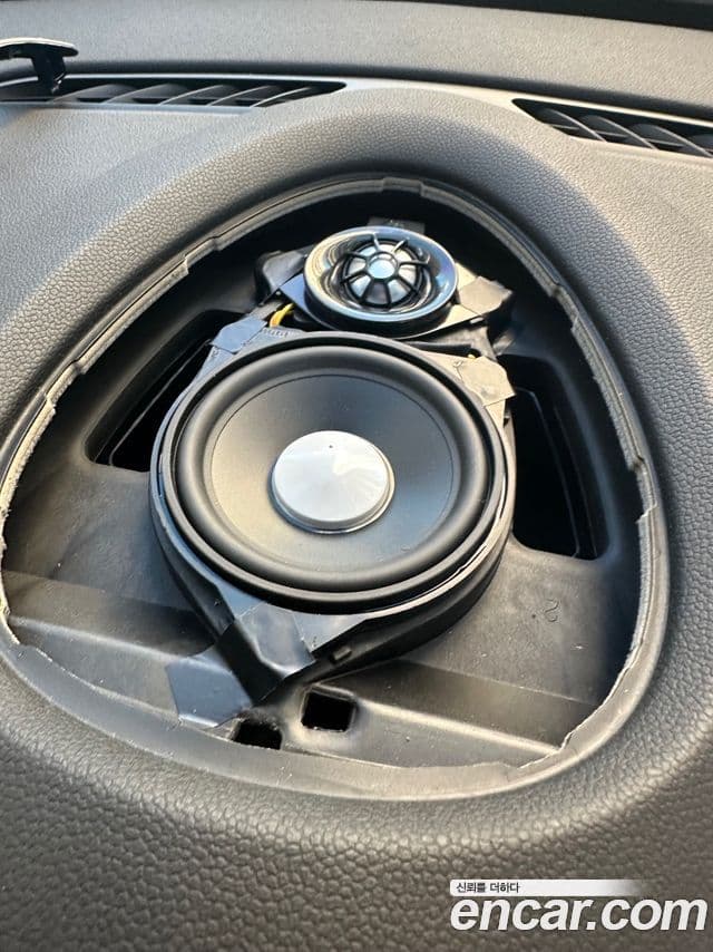 Mini Cooper Electric 2022 — ფოტო 11/14