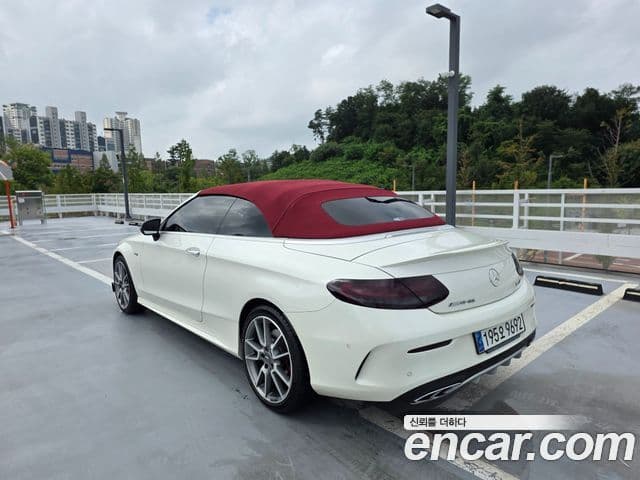 Mercedes-Benz C-Class 2018 — ფოტო 1/20