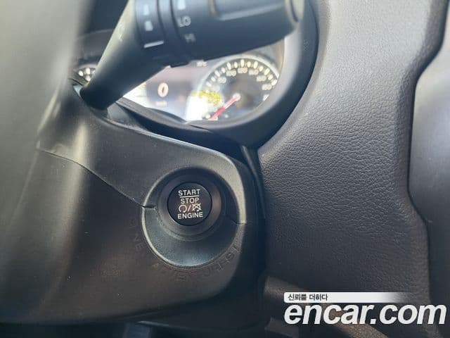 Jeep Renegade 2021 — ფოტო 7/18