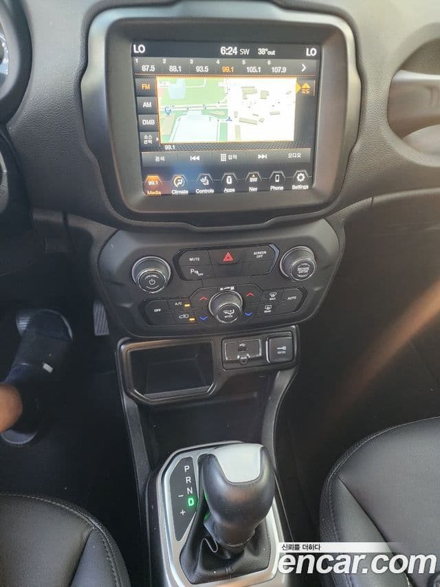 Jeep Renegade 2021 — ფოტო 12/18