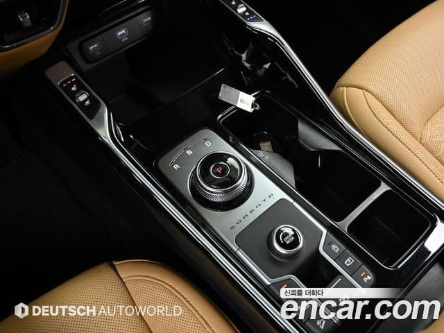 Kia Sorento 2021 — Фото 8/20