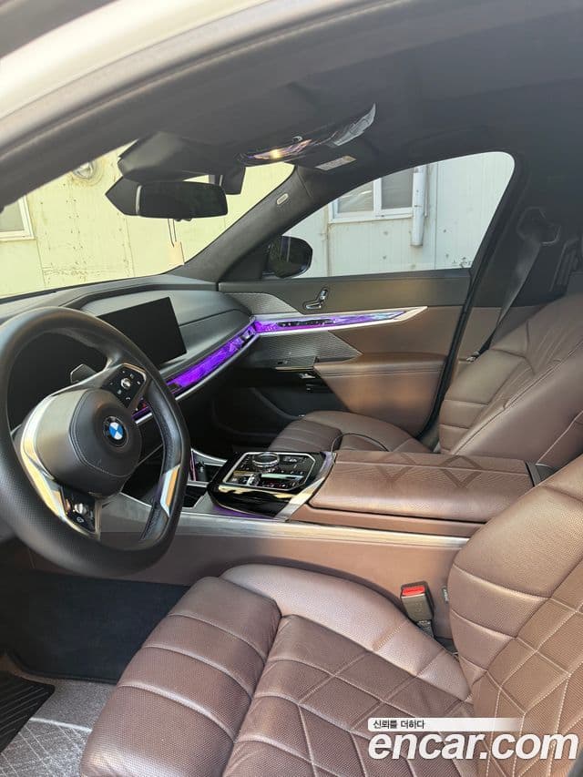 BMW 7 Series 2023 — ფოტო 9/10