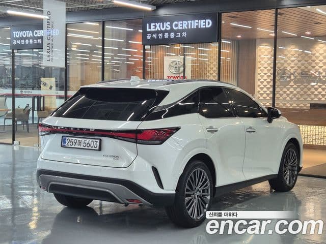 Lexus RX350h 2025 — ფოტო 15/20