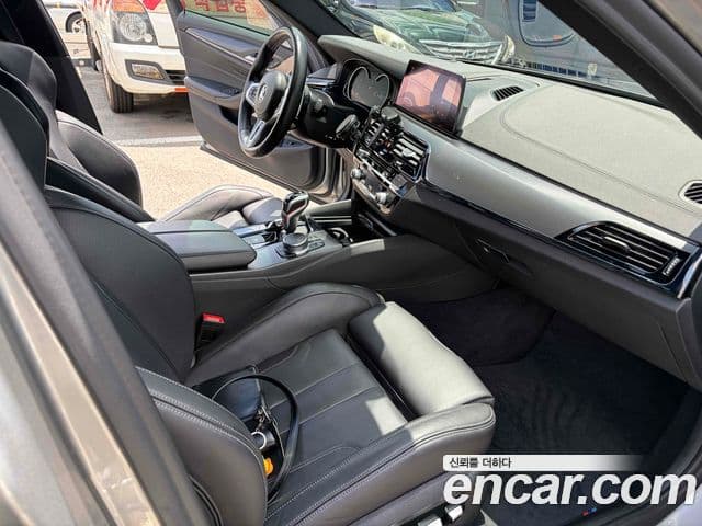 BMW M5 2019 — Şəkil 15/20