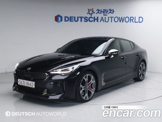 Kia Stinger 2018 — ფოტო 1/20