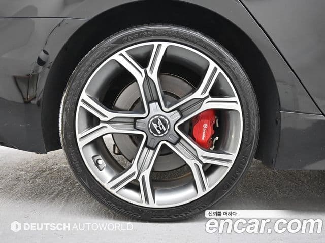 Kia Stinger 2018 — ფოტო 5/20
