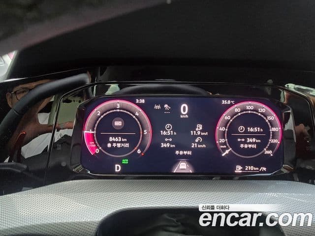 Volkswagen Golf 2025 — ფოტო 8/8