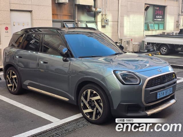 Mini Cooper Countryman Electric 2025 — Şəkil 8/13