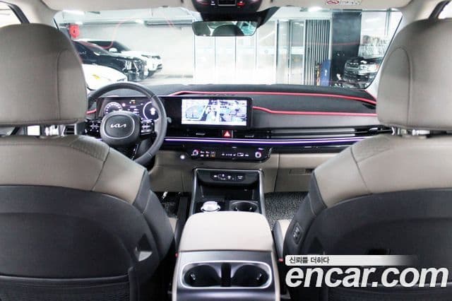 Kia Carnival 2024 — Şəkil 8/20
