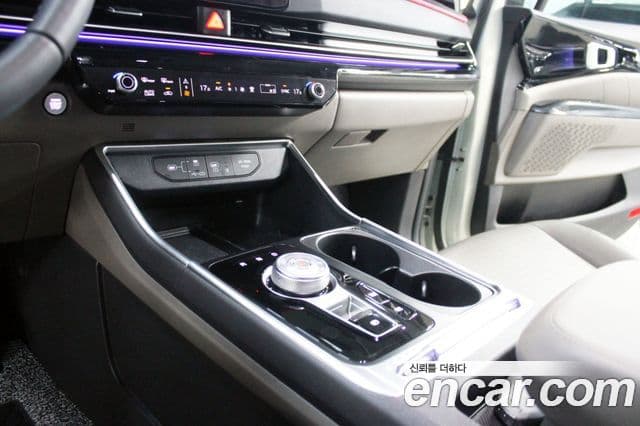Kia Carnival 2024 — Şəkil 15/20