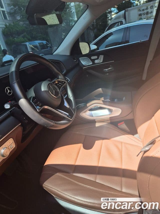 Mercedes-Benz GLE-Class 2024 — Şəkil 3/4