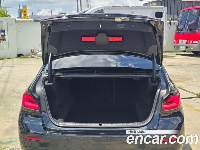 BMW 5 Series 2021 — Şəkil 18/20