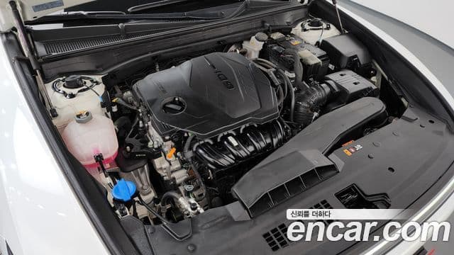 Hyundai Grandeur 2023 — ფოტო 5/20