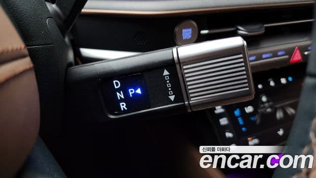 Hyundai Grandeur 2023 — ფოტო 8/20