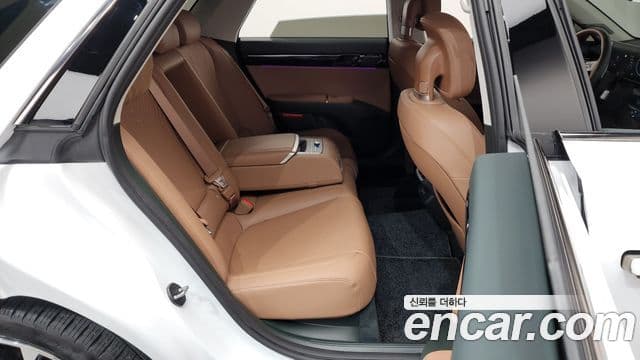 Hyundai Grandeur 2023 — ფოტო 10/20