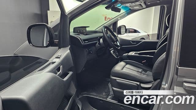Hyundai Staria 2025 — ფოტო 10/20