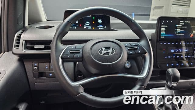 Hyundai Staria 2025 — ფოტო 13/20