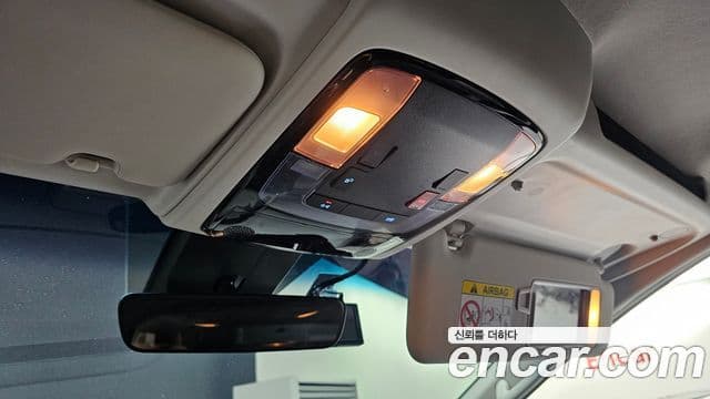 Hyundai Staria 2025 — ფოტო 19/20