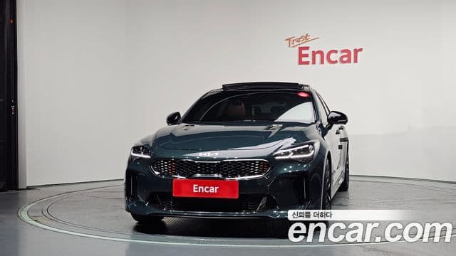 Kia Stinger 2023 — ფოტო 3/20
