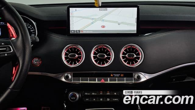 Kia Stinger 2023 — ფოტო 12/20