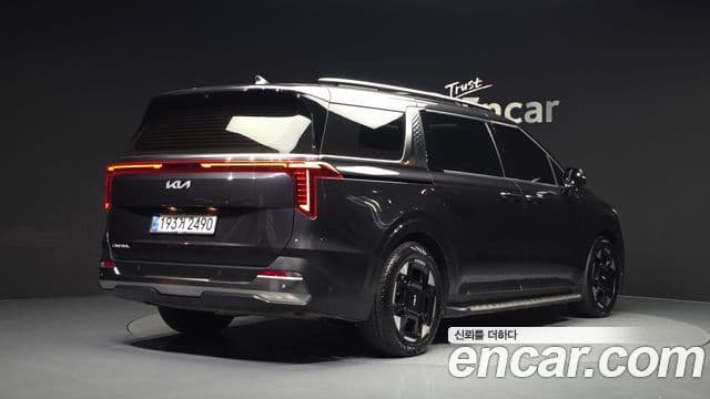 Kia Carnival 2024 — Şəkil 2/20
