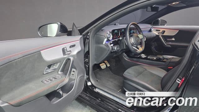 Mercedes-Benz CLA-Class 2020 — Photo 9/31