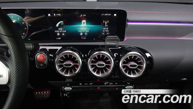 Mercedes-Benz CLA-Class 2020 — Photo 5/31