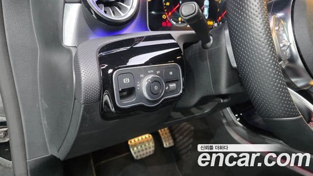 Mercedes-Benz CLA-Class 2020 — Photo 14/31