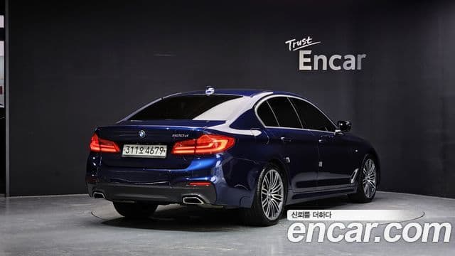 BMW 5 Series 2020 — Фото 2/20