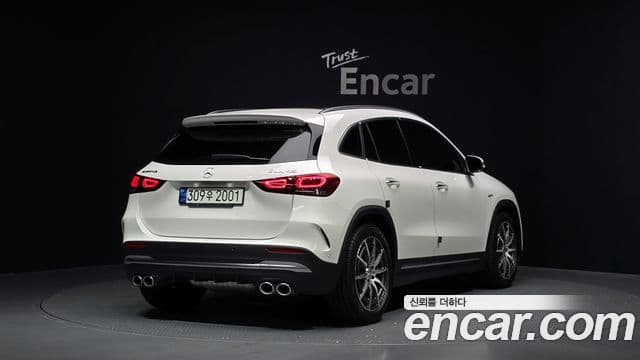 Mercedes-Benz GLA-Class 2021 — Şəkil 2/20
