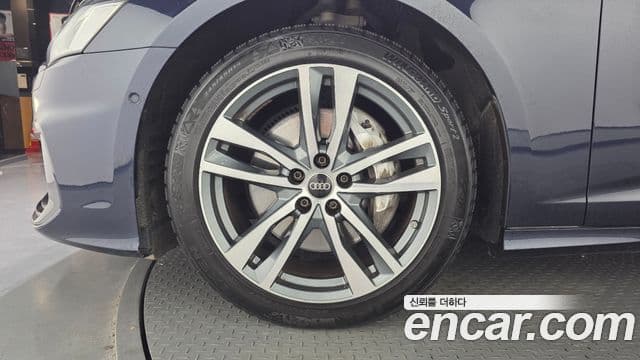 Audi A6 2021 — ფოტო 5/20