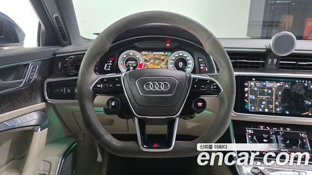 Audi A6 2021 — ფოტო 13/20