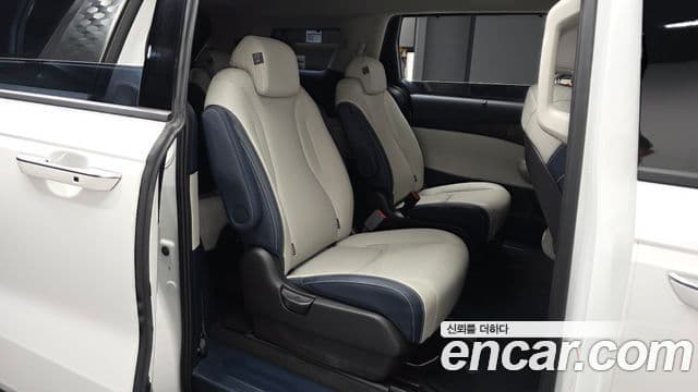 Kia Carnival 2025 — Фото 12/20