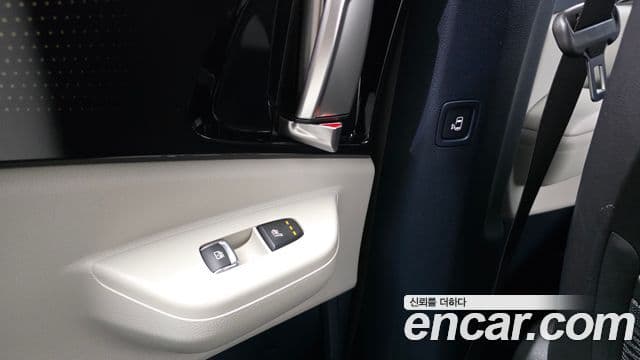 Kia Carnival 2025 — Фото 19/20